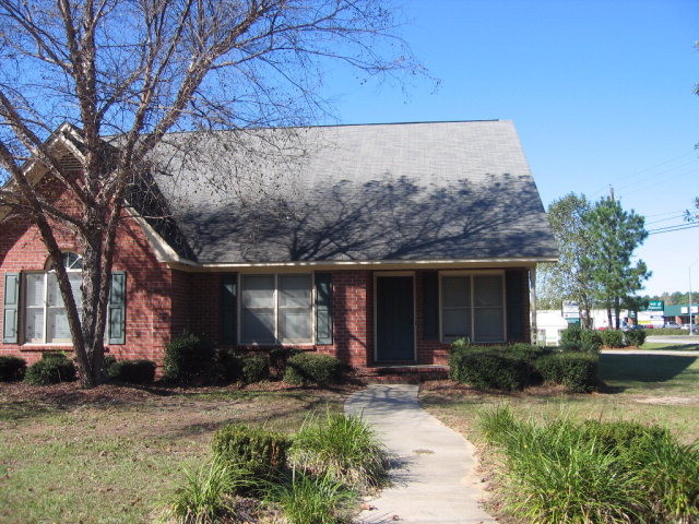 2049 Gion St in Sumter, SC - Building Photo