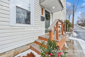 173 Zang Way in Pittsburgh, PA - Building Photo - Building Photo