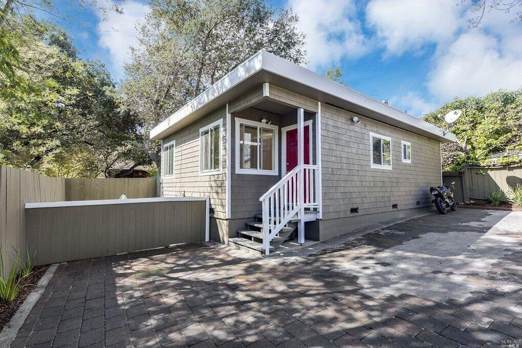 1385 Sir Francis Drake Blvd in San Anselmo, CA - Building Photo