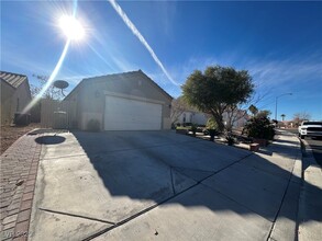 721 Hitchen Post Dr in Henderson, NV - Building Photo - Building Photo