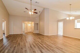 1038 Shaffer Trail in Oviedo, FL - Building Photo - Building Photo