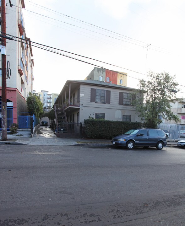 428 Witmer St in Los Angeles, CA - Building Photo