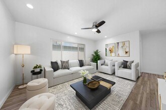 Magnolia Avenue in San Diego, CA - Foto de edificio - Interior Photo