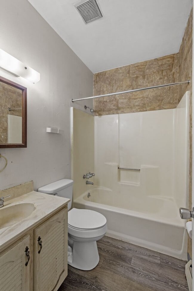 2232 Woodstock Ave in Pittsburgh, PA - Building Photo - Building Photo