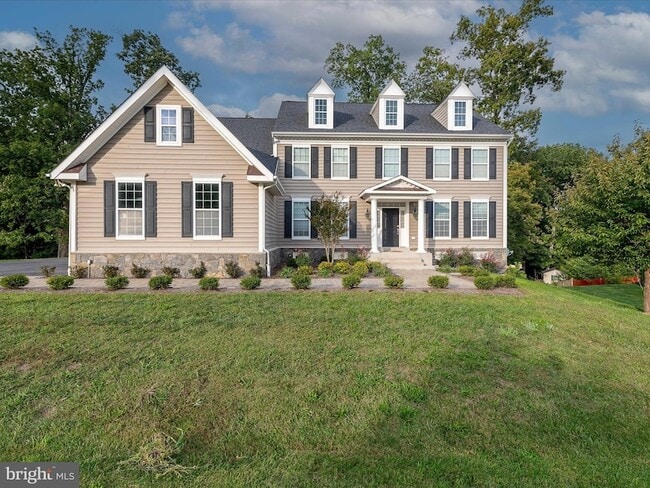 property at 171 Lackawanna Ln