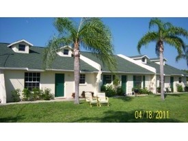 3 Unit Vacation Rental Apartments