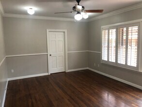 906 Oakley St in Houston, TX - Foto de edificio - Building Photo