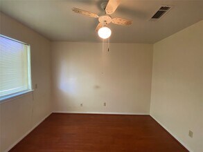 14706 Woodward Gardens Dr in Houston, TX - Building Photo - Building Photo
