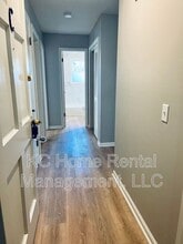8804 Kaill Rd in Pleasant Valley, MO - Building Photo - Building Photo