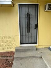 7231 Vanalden Ave, Unit 7231 Vanalden in Reseda, CA - Building Photo - Building Photo