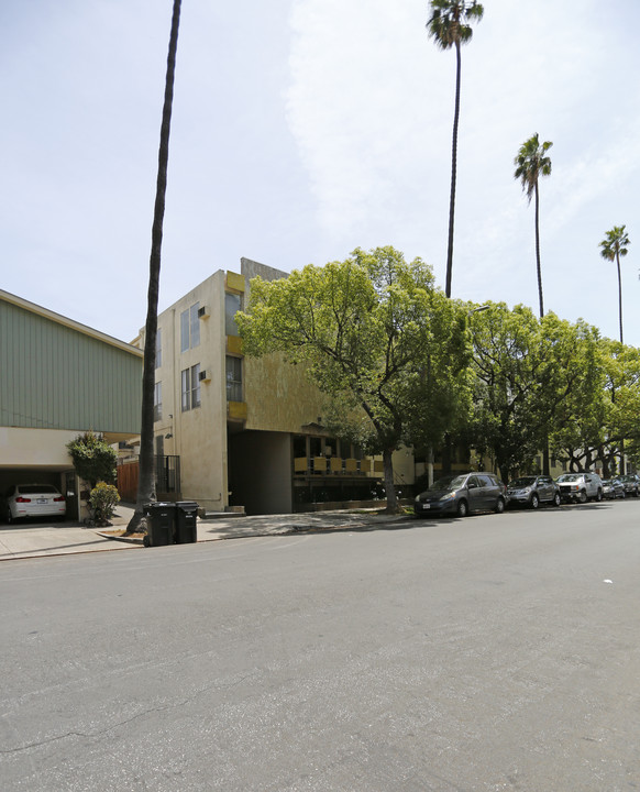 320 S Gramercy Pl in Los Angeles, CA - Foto de edificio