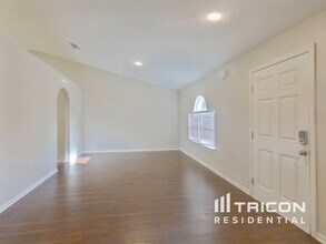 1829 Western Hills Ln in Mascotte, FL - Building Photo - Building Photo