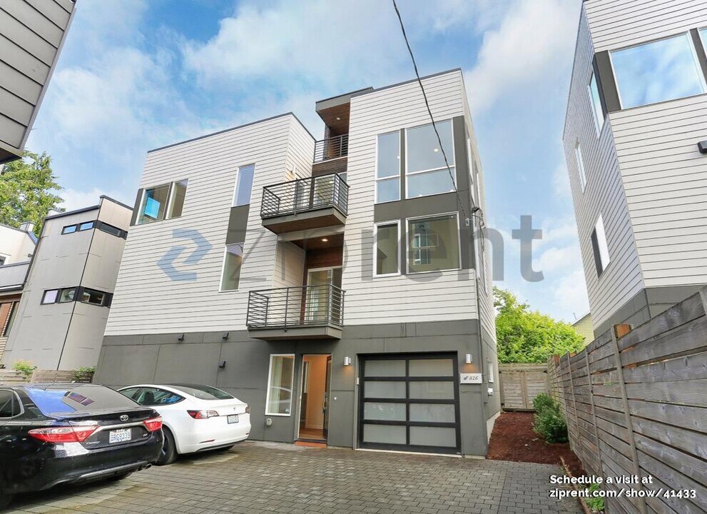816 NW 53rd St in Seattle, WA - Building Photo