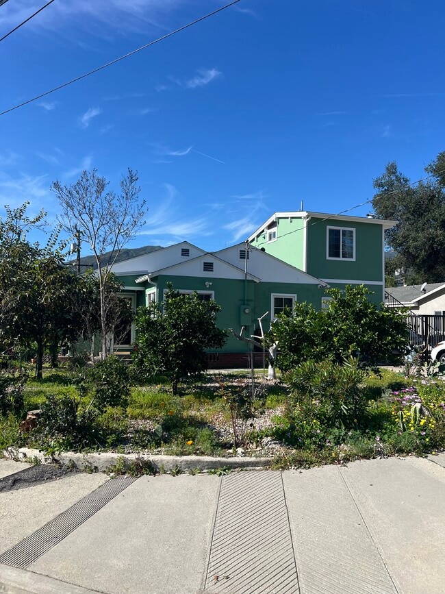 property at 3829 Rosemont Ave