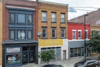 5137 Penn Ave in Pittsburgh, PA - Building Photo - Building Photo