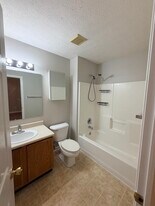 4919 Tuscany Ln in Indianapolis, IN - Building Photo