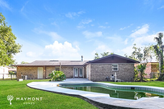 5646 International Dr in Jacksonville, FL - Building Photo - Building Photo