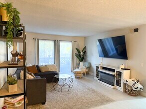 23515 Lyons Ave in Santa Clarita, CA - Building Photo - Building Photo