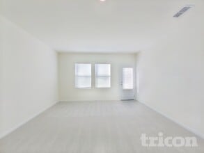 1066 Large Poppy Dr in La Vergne, TN - Building Photo - Building Photo