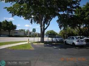2450 NE 15th Ave in Wilton Manors, FL - Building Photo - Building Photo