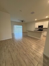 121 Pine Ln in Lehigh Acres, FL - Building Photo - Building Photo