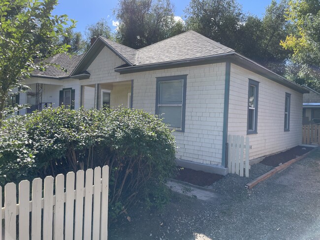 522 N Spruce St in Colorado Springs, CO - Building Photo - Building Photo