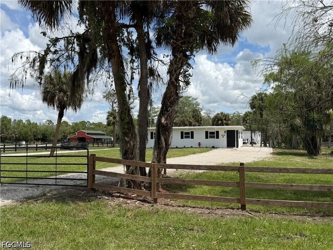 property at 1818 Richards St
