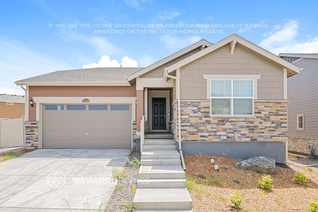 22034 E 39th Ave in Aurora, CO - Building Photo