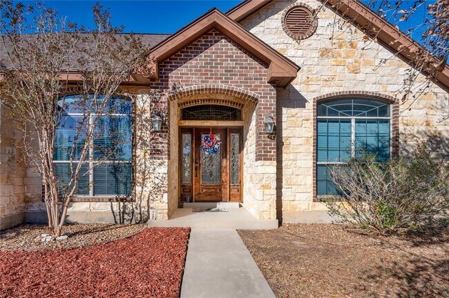 455 Rose Blossom Loop in La Vernia, TX - Building Photo - Building Photo