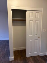 740-750 W Powell Blvd in Gresham, OR - Foto de edificio - Building Photo