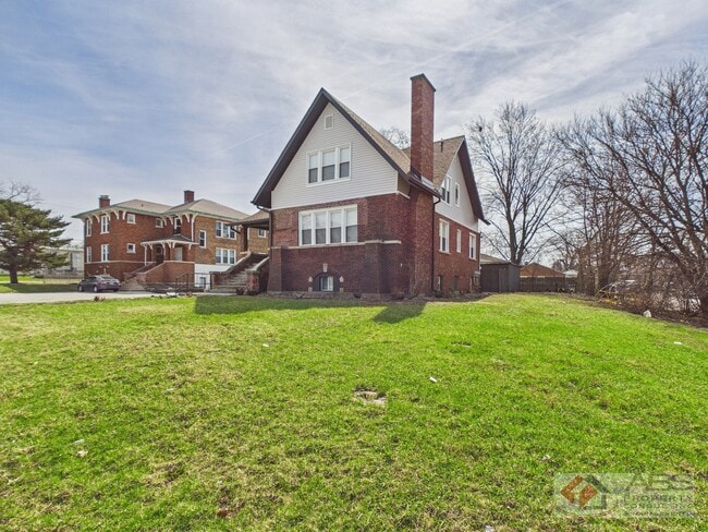 property at 398 W Lincoln Hwy