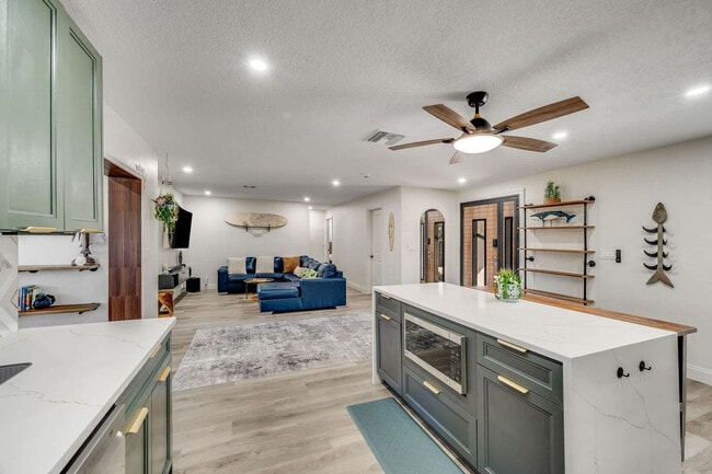 415 N Shore Dr in Cocoa Beach, FL - Building Photo - Building Photo