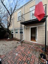 205B Highland Ave, Unit 1 in Somerville, MA - Building Photo