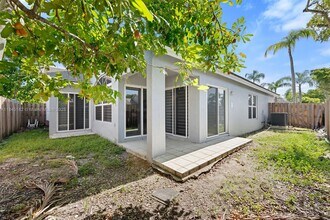 12340 SW 144th Ter in Miami, FL - Foto de edificio - Building Photo