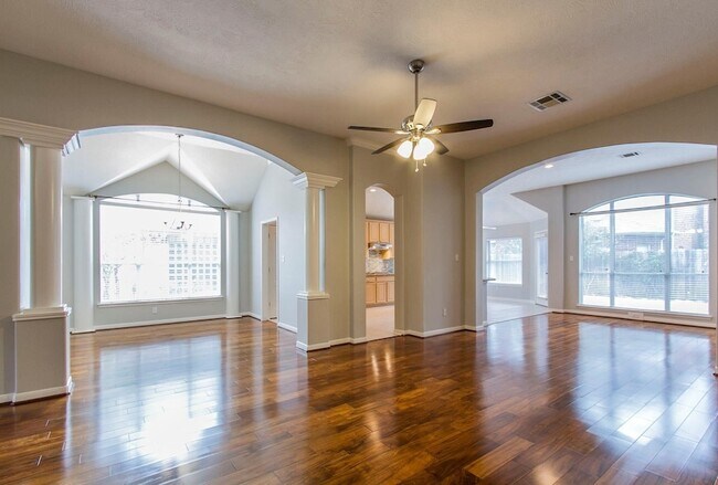1230 Sienna Hill Dr, Unit 218 in Houston, TX - Building Photo - Building Photo