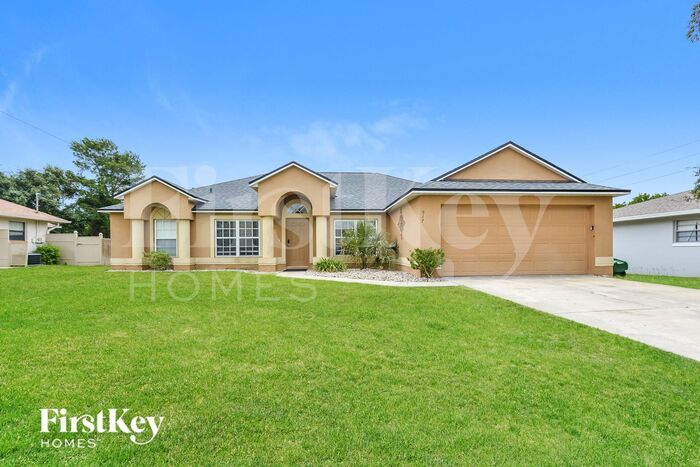 917 Yellowbird Ave in Deltona, FL - Building Photo
