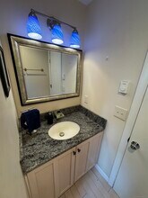 7 Clearwater Ln in East Hampton, CT - Building Photo - Building Photo