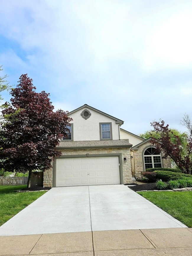 1639 Royal Oak Dr in Lewis Center, OH - Building Photo - Building Photo