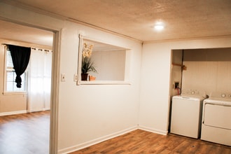 225 Bland St in Rocky Mount, VA - Foto de edificio - Building Photo