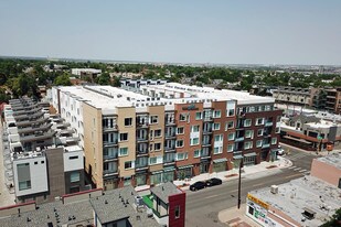 Alexan LoHi Apartamentos