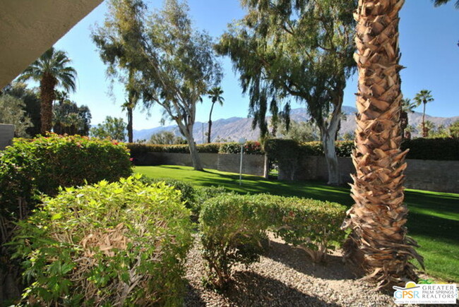 1751 E Sandalwood Dr in Palm Springs, CA - Building Photo - Building Photo