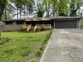 5889 N Fulton Cir NW in Norcross, GA - Building Photo