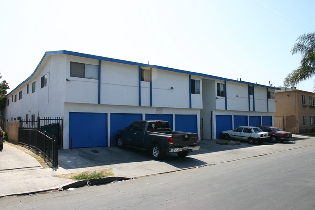 1050 Gaviota Ave in Long Beach, CA - Foto de edificio - Building Photo