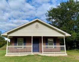 318 N Waco St in Mart, TX - Building Photo