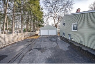 11 Hope Farms Dr in Agawam, MA - Building Photo - Building Photo