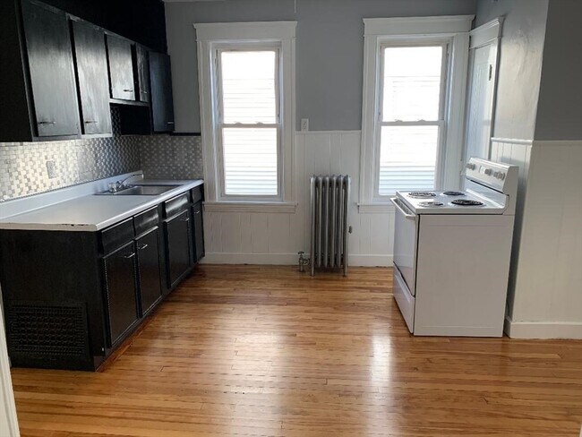 property at 323 Lincoln St