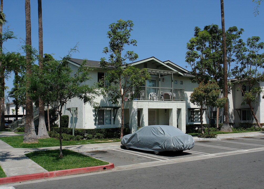 1613 Calle Del Sol in Anaheim, CA - Building Photo