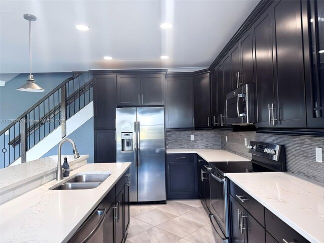5210 Golden Eagle Ter in Davie, FL - Building Photo - Building Photo