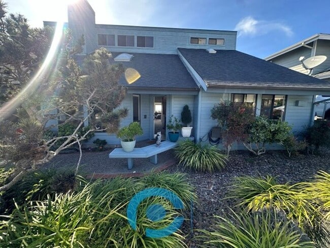 2620 Deerpark Dr in San Diego, CA - Building Photo - Building Photo