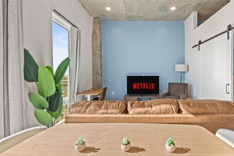 605 N 12th St in Tampa, FL - Foto de edificio - Building Photo